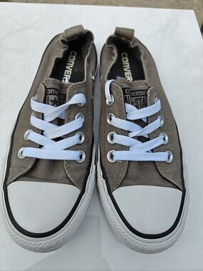 GREY CONVERSE SNEAKERS